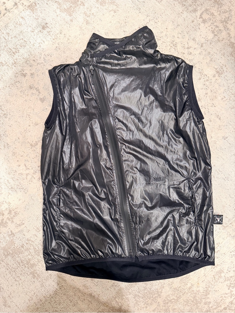 nununu Black Shiny Asymmetric Zip Kids Vest
